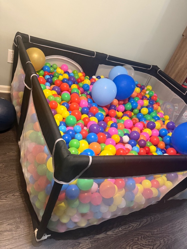 400 Ballpit Balls - multicolor balls.
