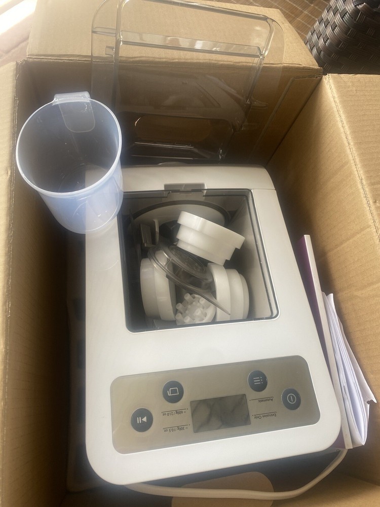 Philips HR2357/05  Advanced Automatic Pasta and Noodle Maker W/ Accessories