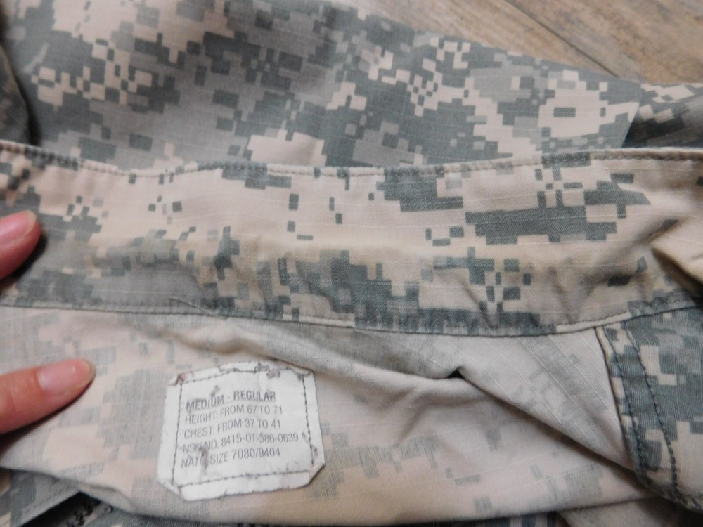 US ARMY ACU TOP COAT SIZE MEDIUM-REGULAR