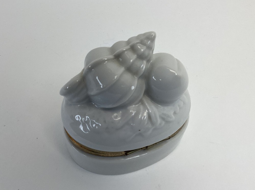 White ceramic shell trinket box