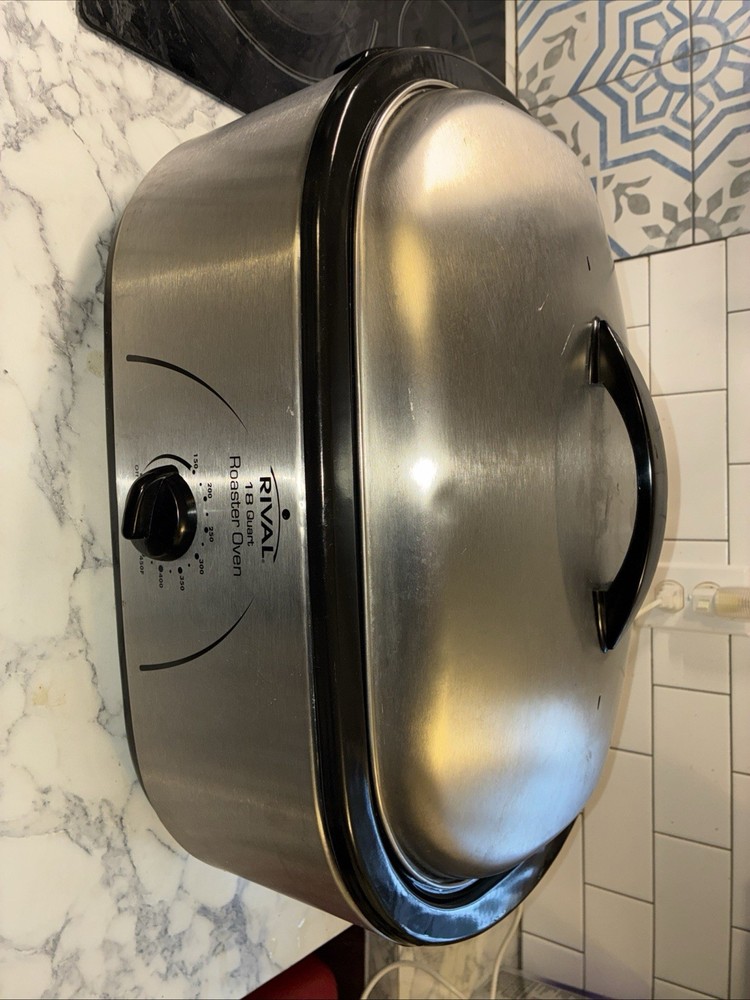Large Slow Cooker with Three Serving Compartments Stainless Steel