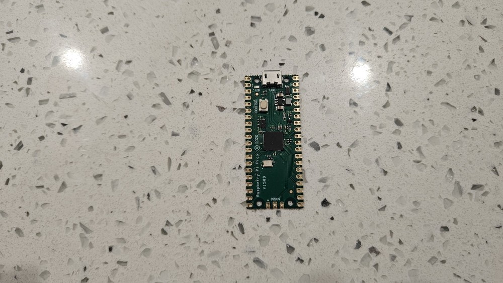 Full portable DIY electronics and AI lab kit in excellent working condition.