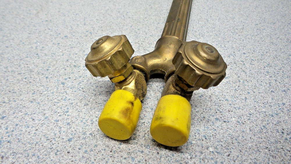 VICTOR CUTTING TORCH HANDLE 100C T-638939