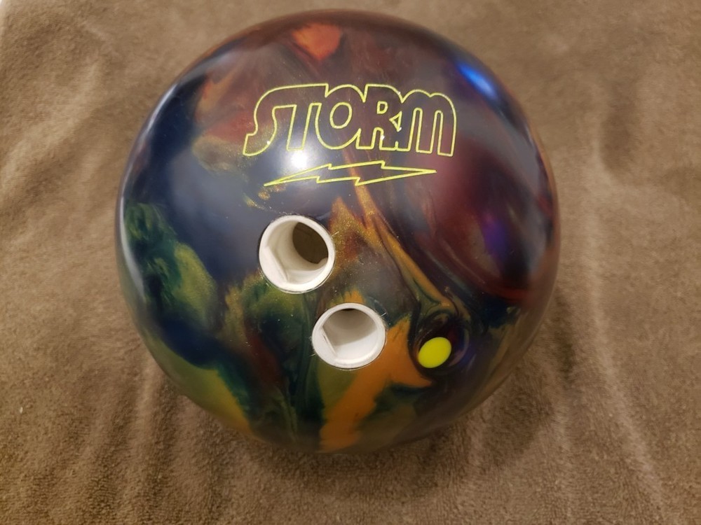 Used, 15lb, Hammer Gauntlet bowling ball