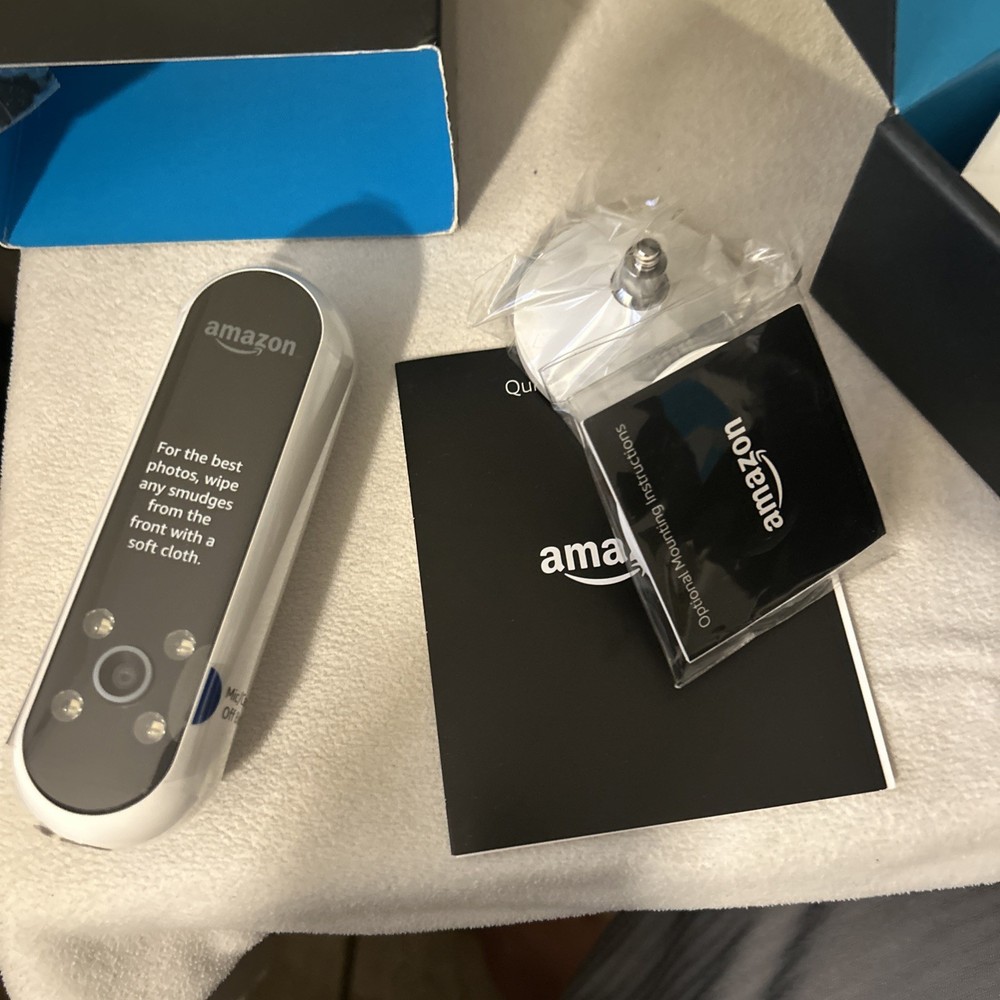 Amazon Echo Look Smart Assistant With Alexa Model #PL67WR With Quick Guide