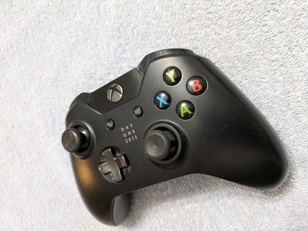 Xbox One "Day One 2013" Black Controller - Cleaned & Tested
