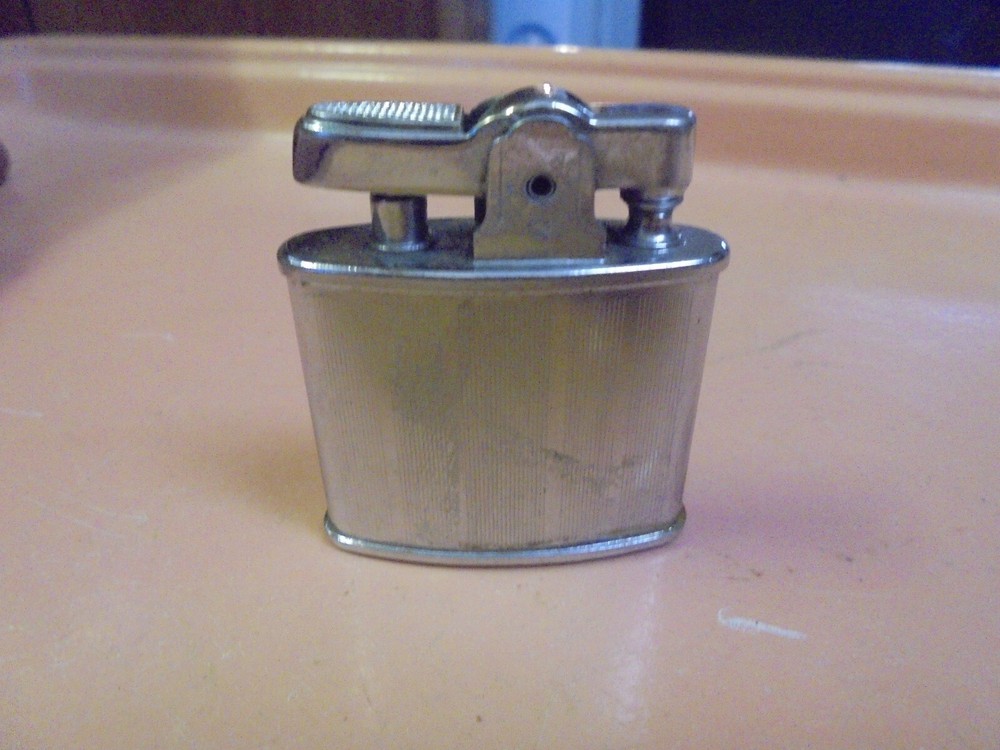 Vintage Ronson Standard Cigarette Lighter EES