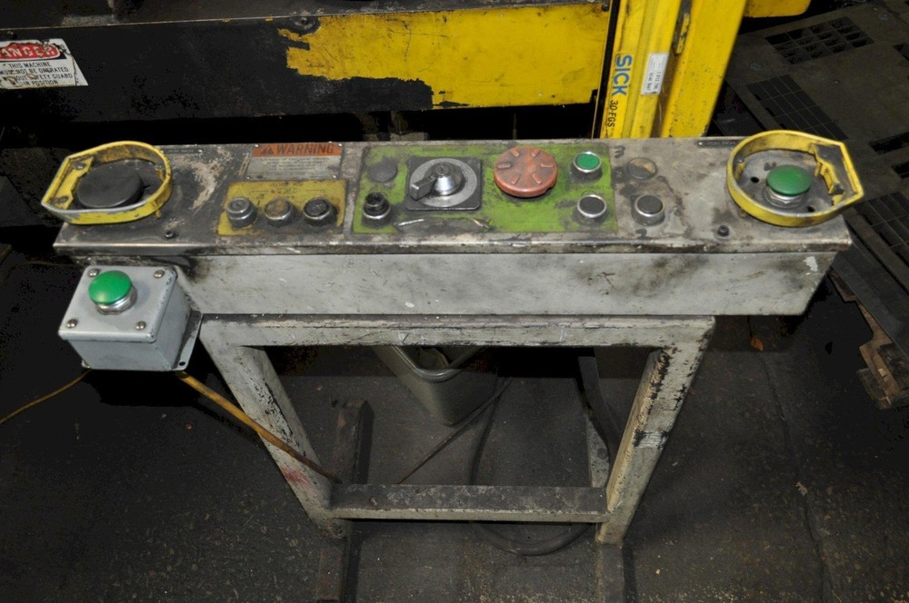121 TON KOMATSU GAP PRESS