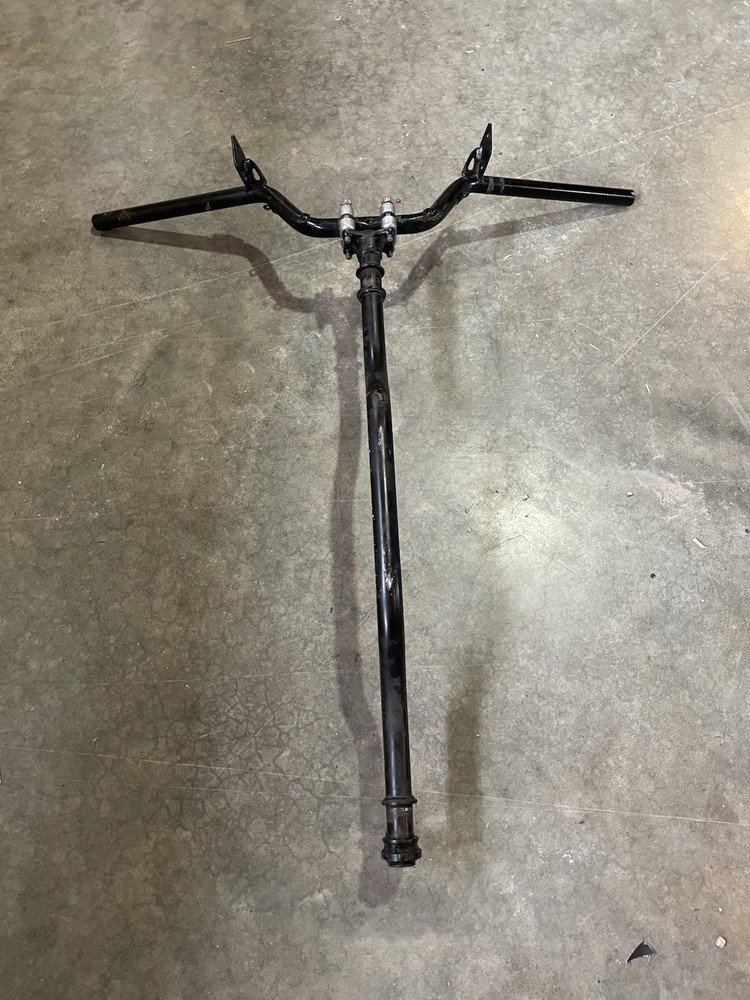 Ski-doo handlebars with plastic cap and clamps with steering arm 2005