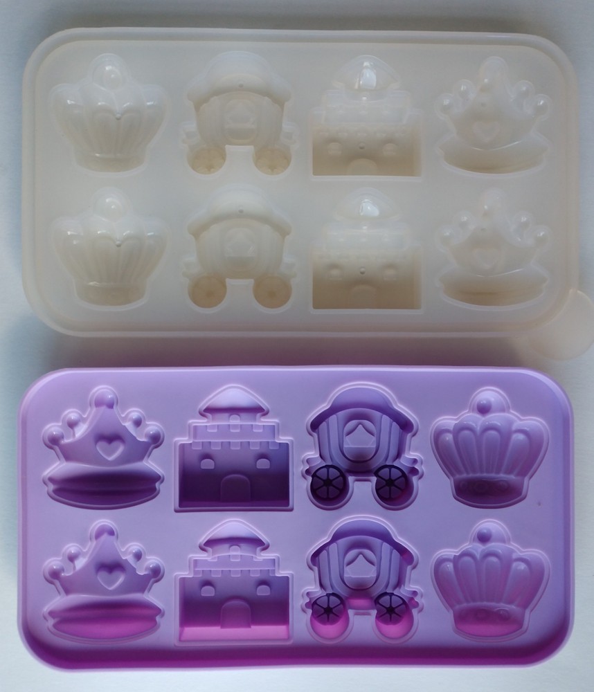 Silicone Soap Mold 3-D Castle & Crowns