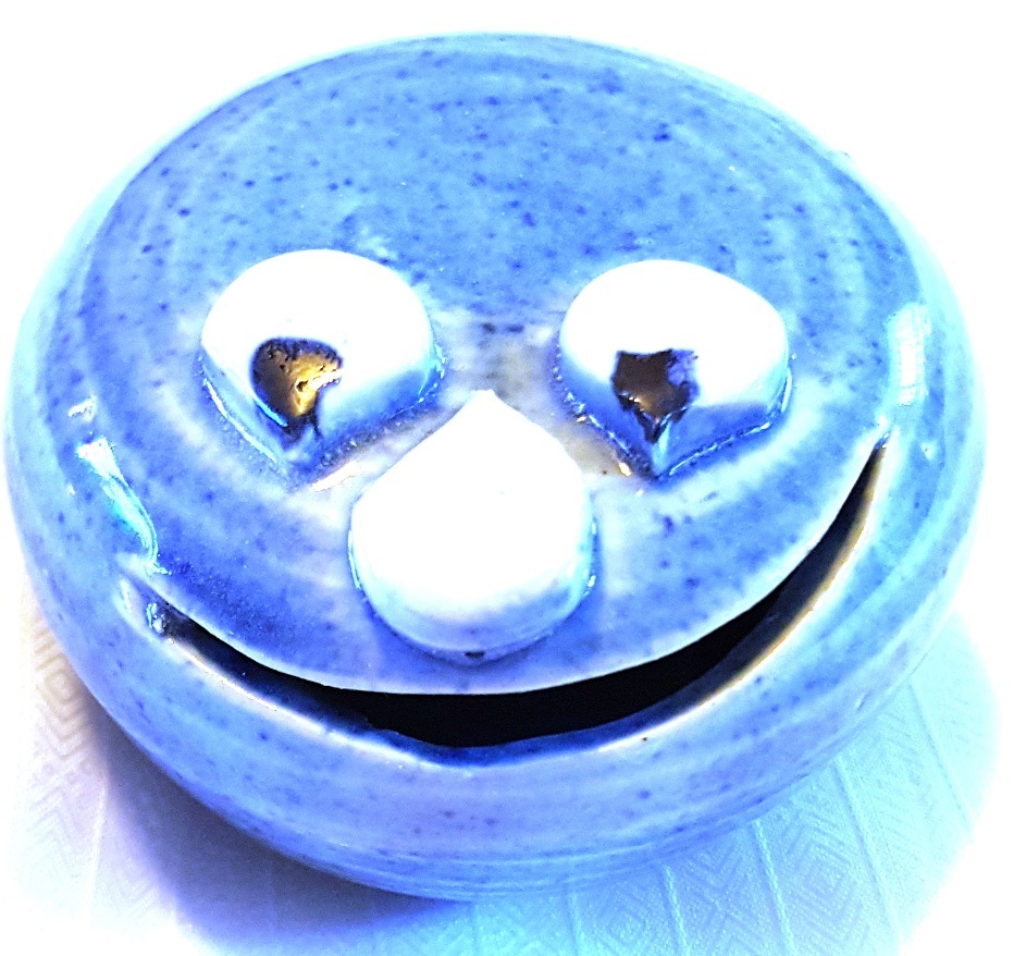 Simple & Unique 3" Blue Smiling Pottery Tea Light Decor