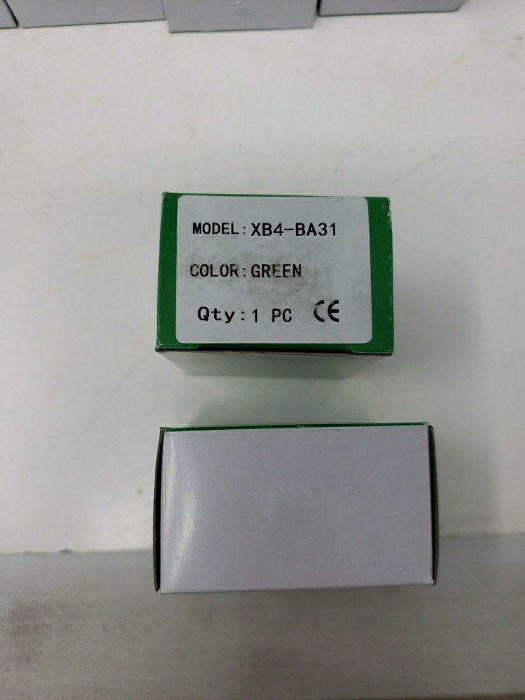 2ct GREEN XB4-BA31 22mm Push Button