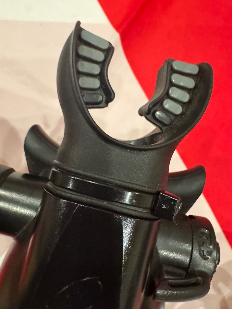 OCEANIC NEO CDX5 SCUBA REGULATOR AWESOME SOLID REG IN NICE CONDITION