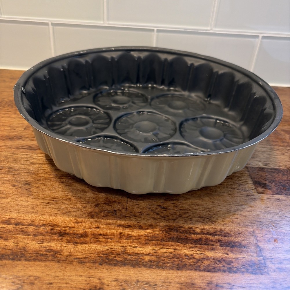 Vintage Aluminum Pineapple Upside Down Pan￼