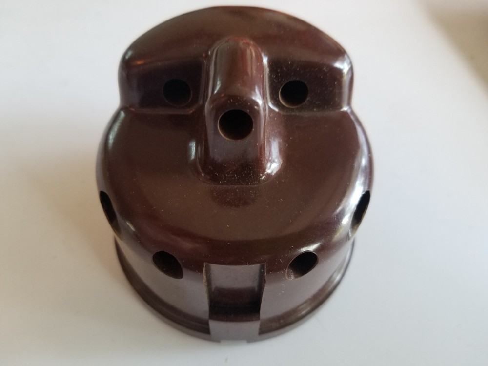 Standard Motor Products LU-411 Distributor Cap