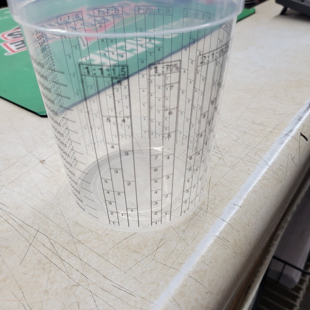 Quart Mixing Cups 25 PACK 32 oz