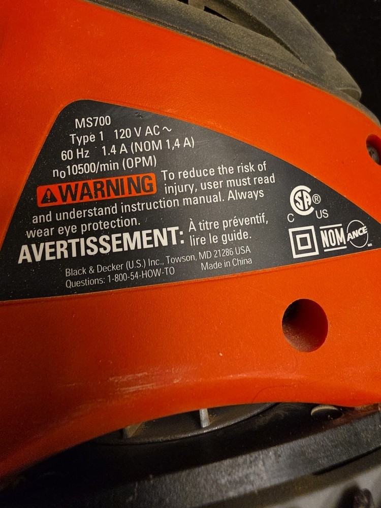 Black and Decker Sander Polisher MS700 With Case +