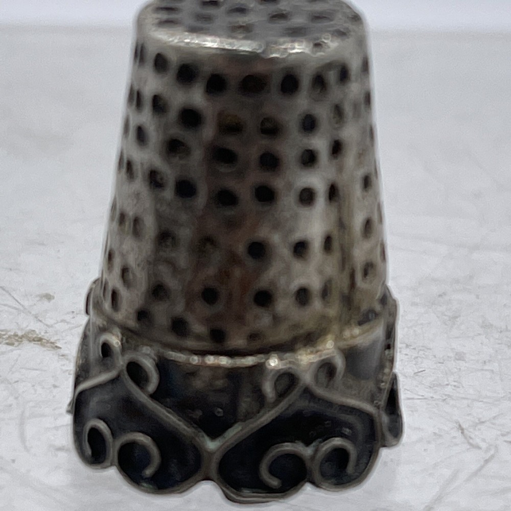 Antique “RARE” Mexico Silver Thimble Beautiful