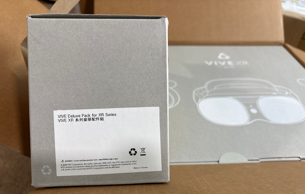 HTC VIVE XR Elite and Deluxe Pack - 1pcs