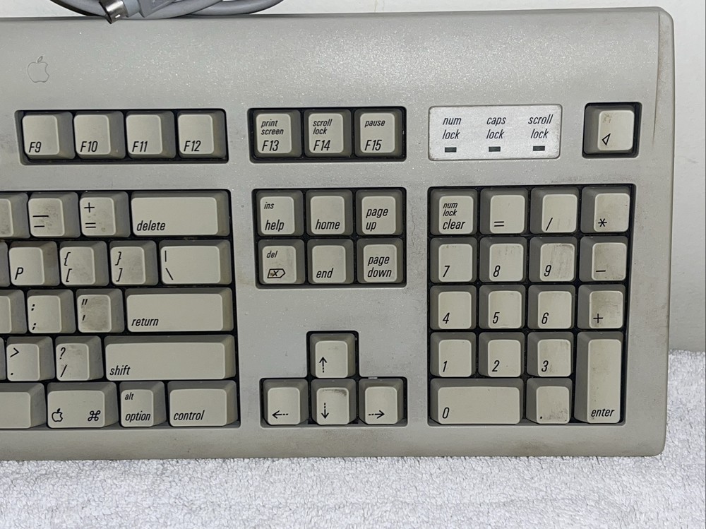 Vintage Apple M2980 AppleDesign Keyboard Computer