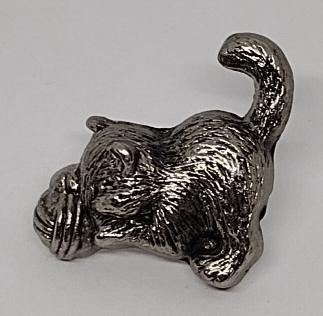 Small Gray Cat Yarn Ball Tack Pin