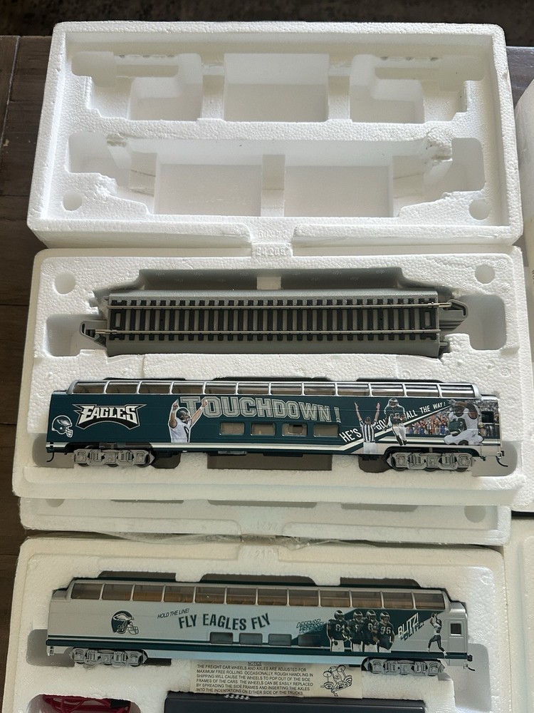 Philadelphia Eagles Hawthorne Village Partial Train Set Read!