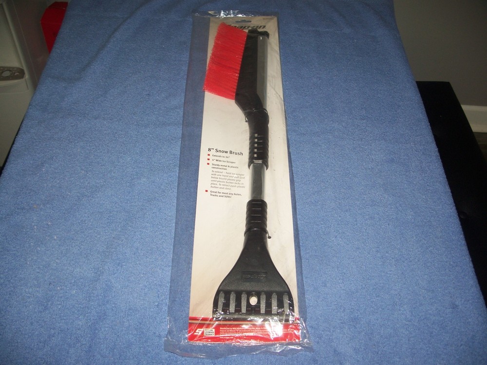 Snap On Tools Snow Brush / Ice Scraper Extends up 34"  New