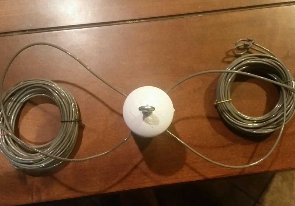 Quad-element CB (11 m) Dipole-style Antenna - All 4 elements are 1/2 wave each.