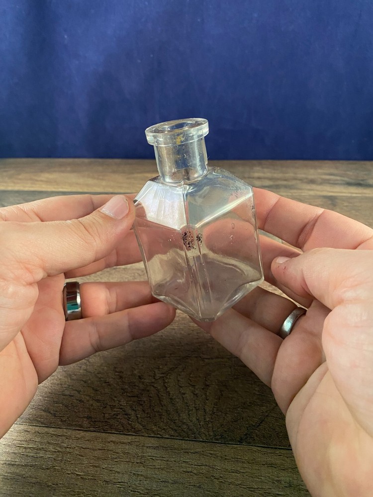 Square Clear Glass Bottle Ink? 2"x2"x3.5"