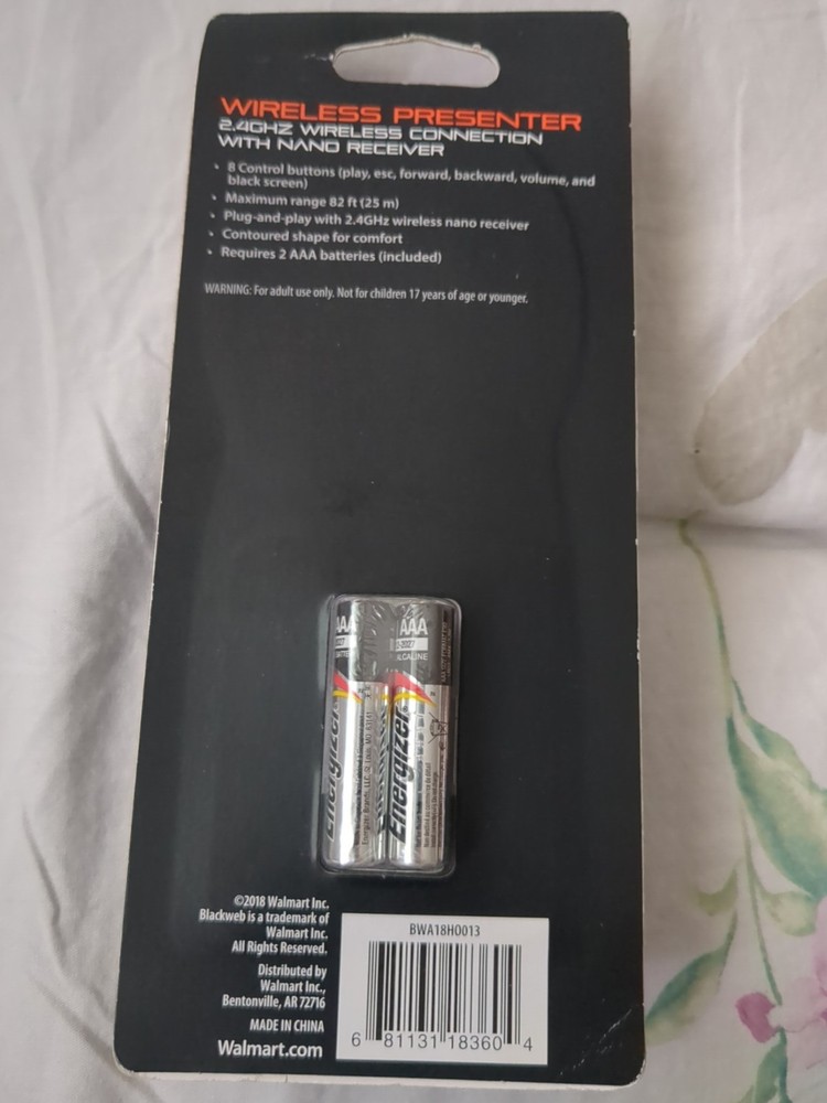 BlackWeb 2.4GHz Wireless Presenter 82 ft. Range Laser Pointer Control