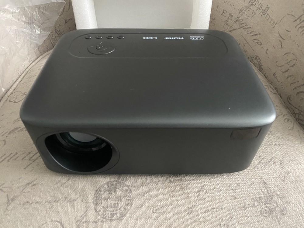 Haprun 1080P Bluetooth Projector