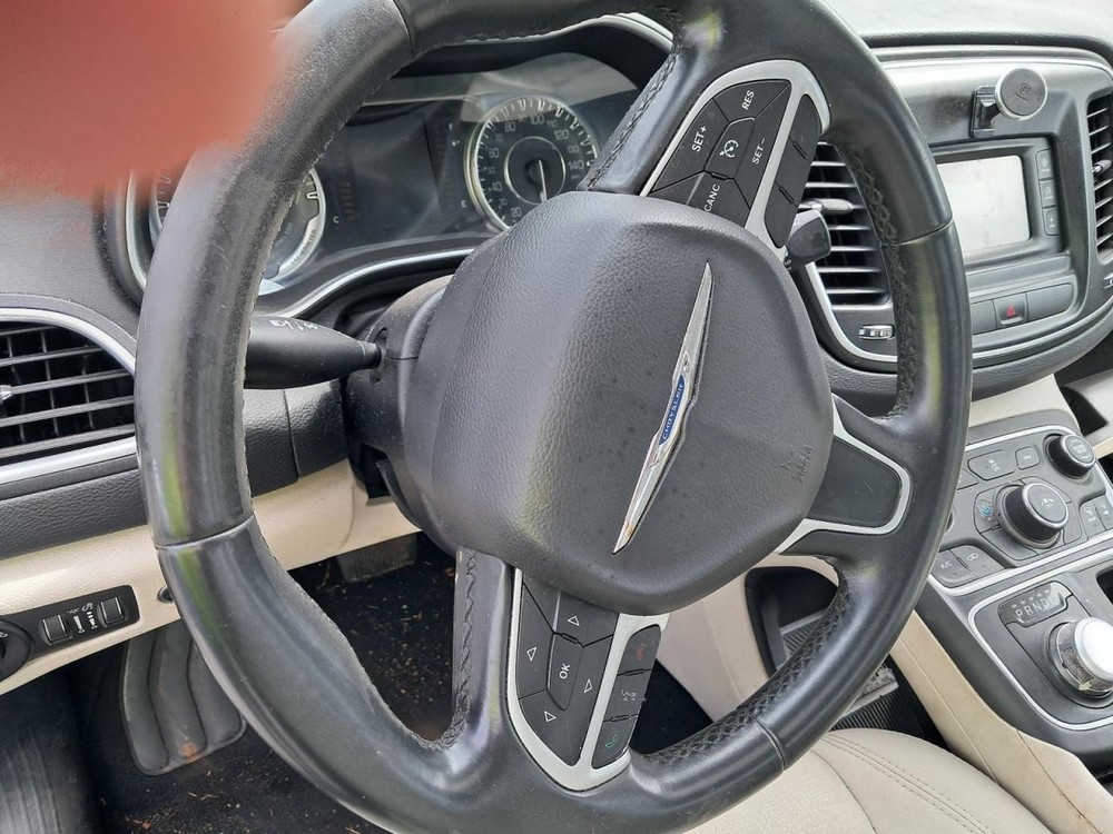 200 2015 Glove Box 4773858