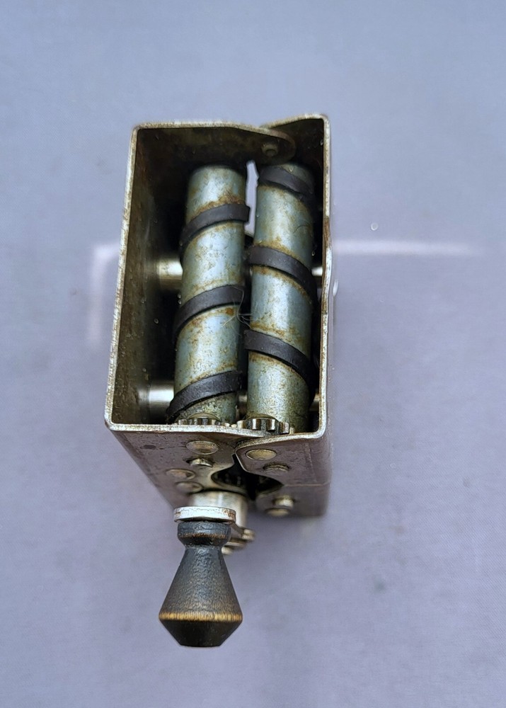 Vintage BLUEBEARD - STROPPER - For Double Edge Blades
