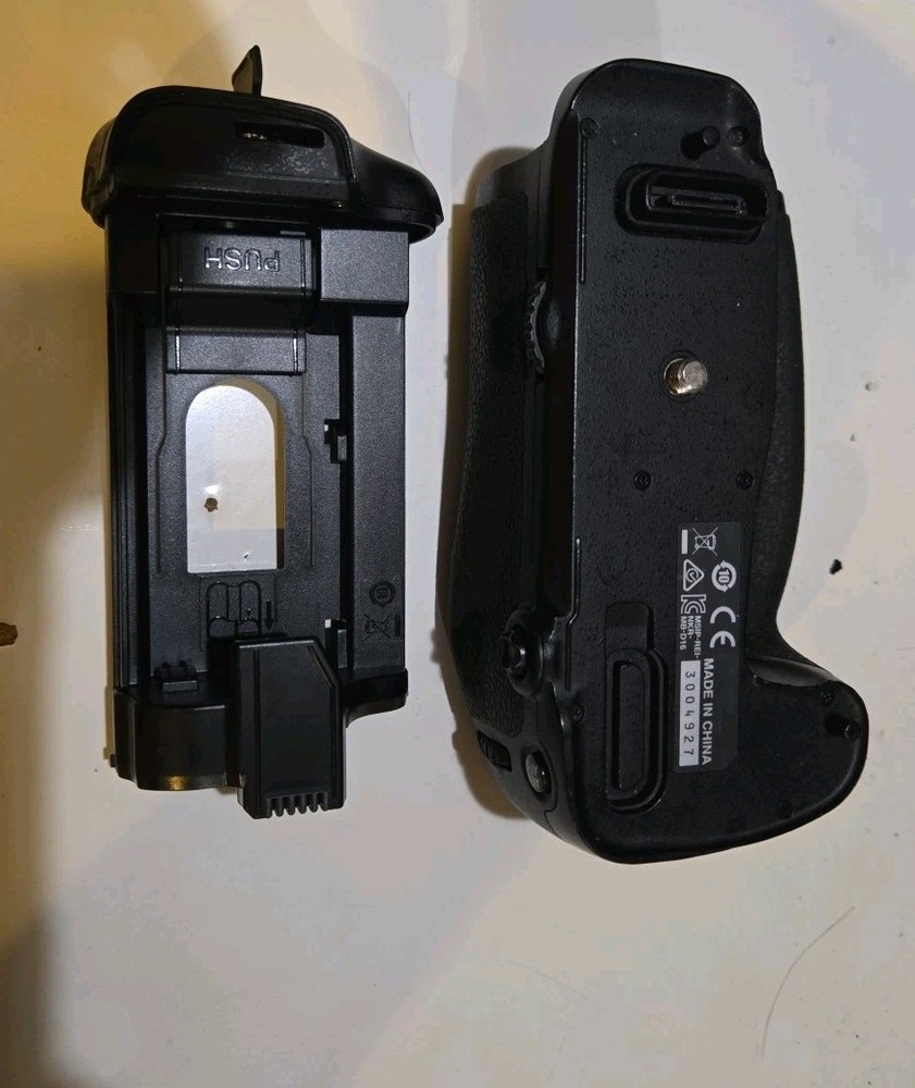 Nikon MB-D16 Multi Power Battery Pack for D750