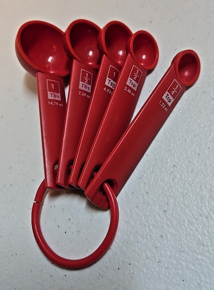 Five Piece Red Plastic Measuring Spoon Set; Round