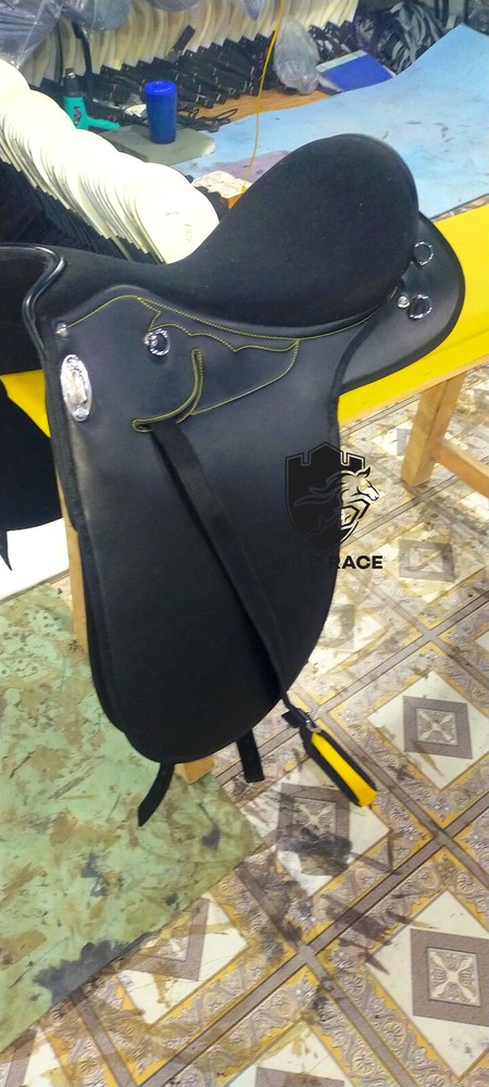 Endurance saddle / Black Synthetic Saddle/ jumping saddle