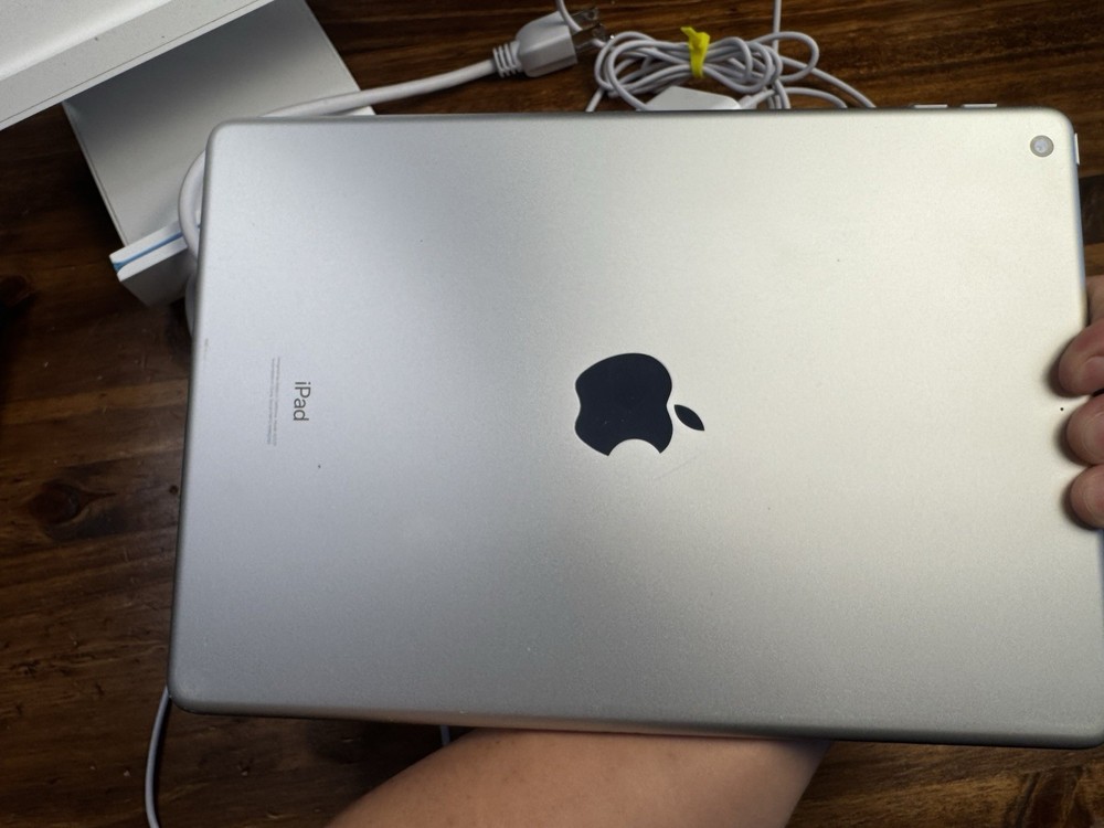 Square POS With iPad And Accessories