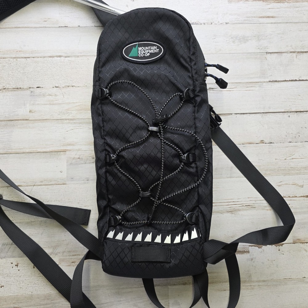 Mountain Equipment Co-op Hydration Pack Backpack Hydration System Camping Hiking