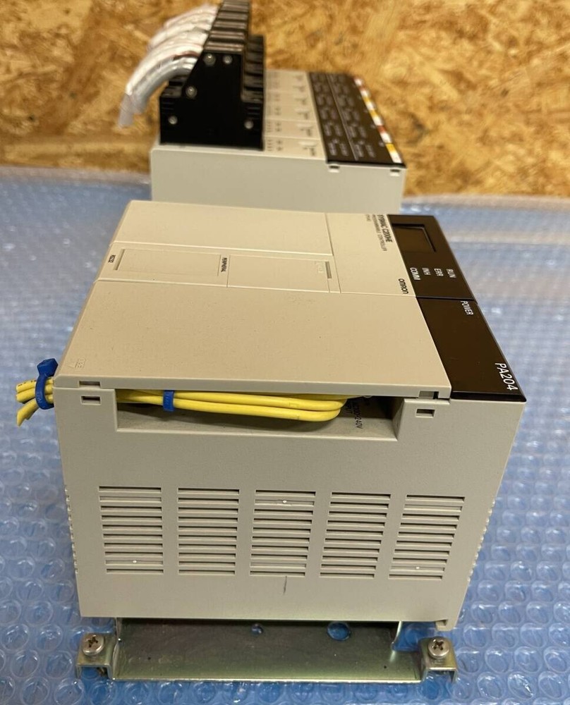 OMRON PA204 SYSMAC C200HE Programmable Controller Sequencer Used Excellent+++