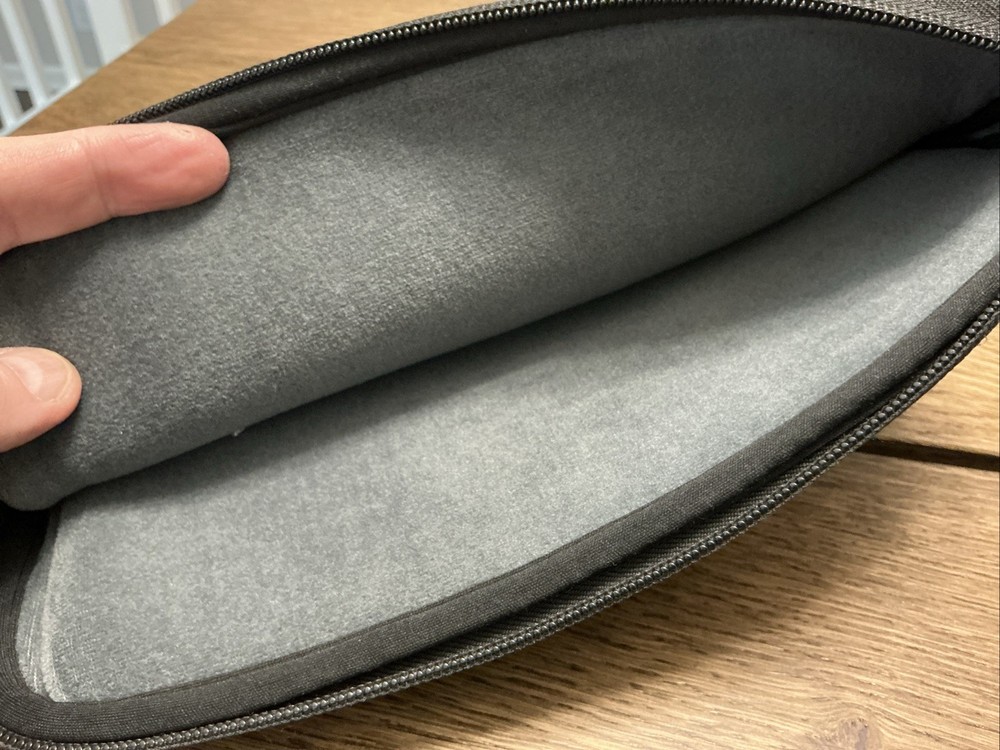 HP Tablet Sleeve 10.5" Black