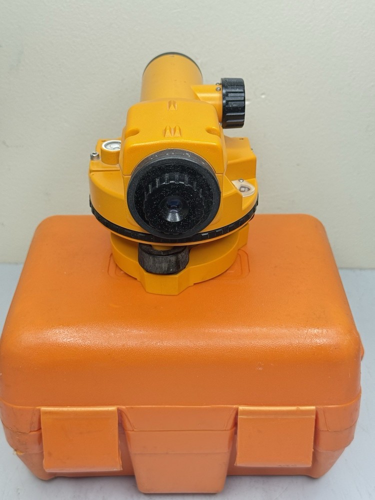 NIKON AX-1 automatic Surveyor Level And Case 38154