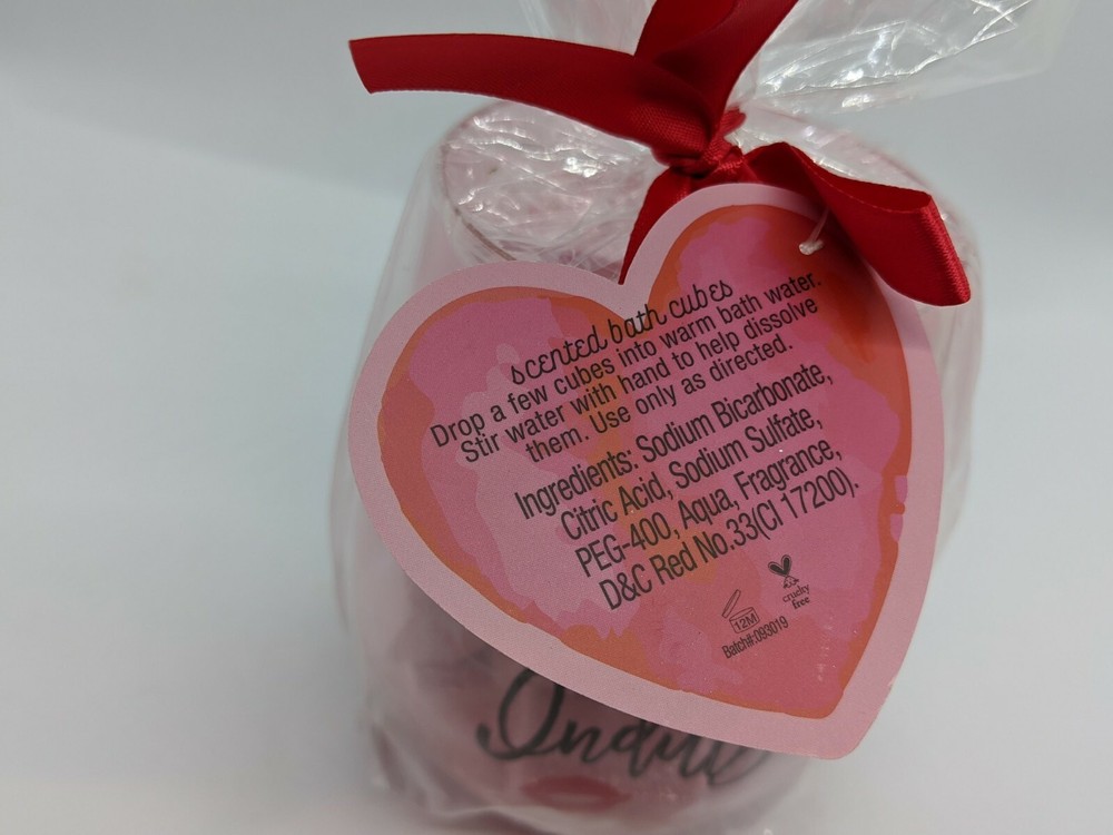 Tri-Coastal Design Wine Glass with Bath Bomb - 7oz