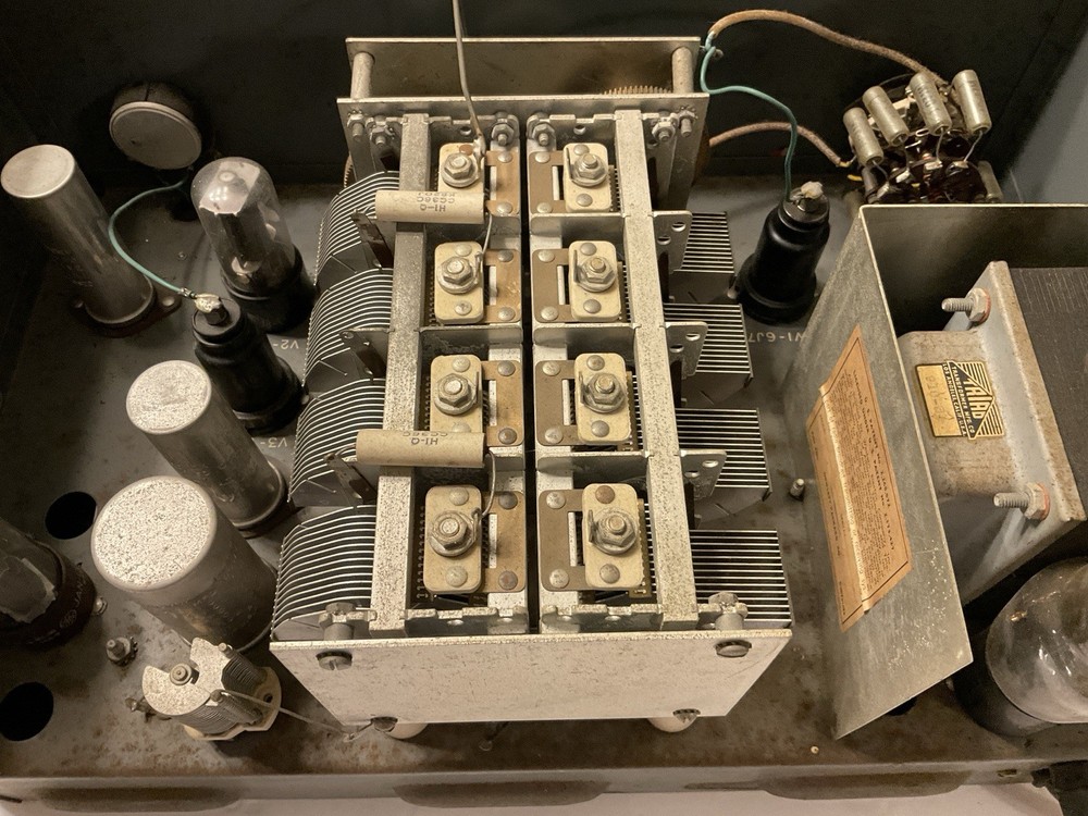 US Navy Military HP Audio Oscillator Model 200D Hewlett-Packard Powers On