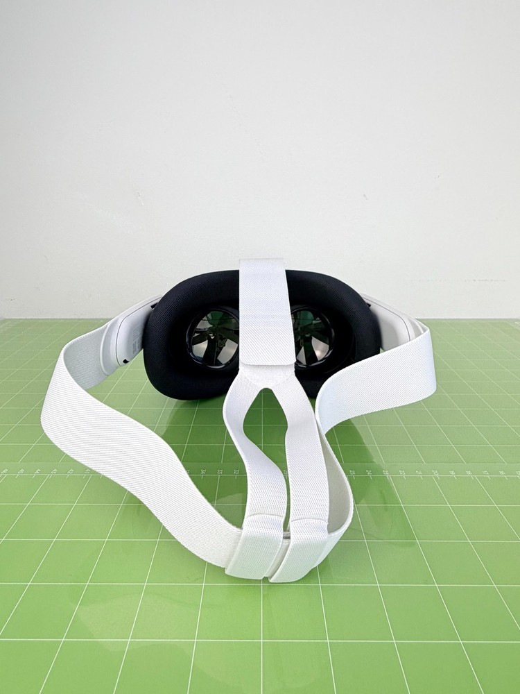 Meta Quest 3 VR Headset - 128GB