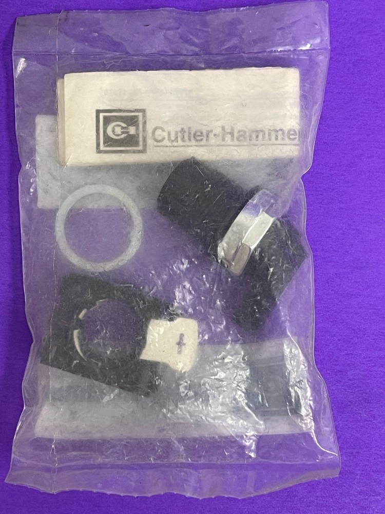 Cutler Hammer E22VL1 Selector Switch Lever 3 Position 22 mm New
