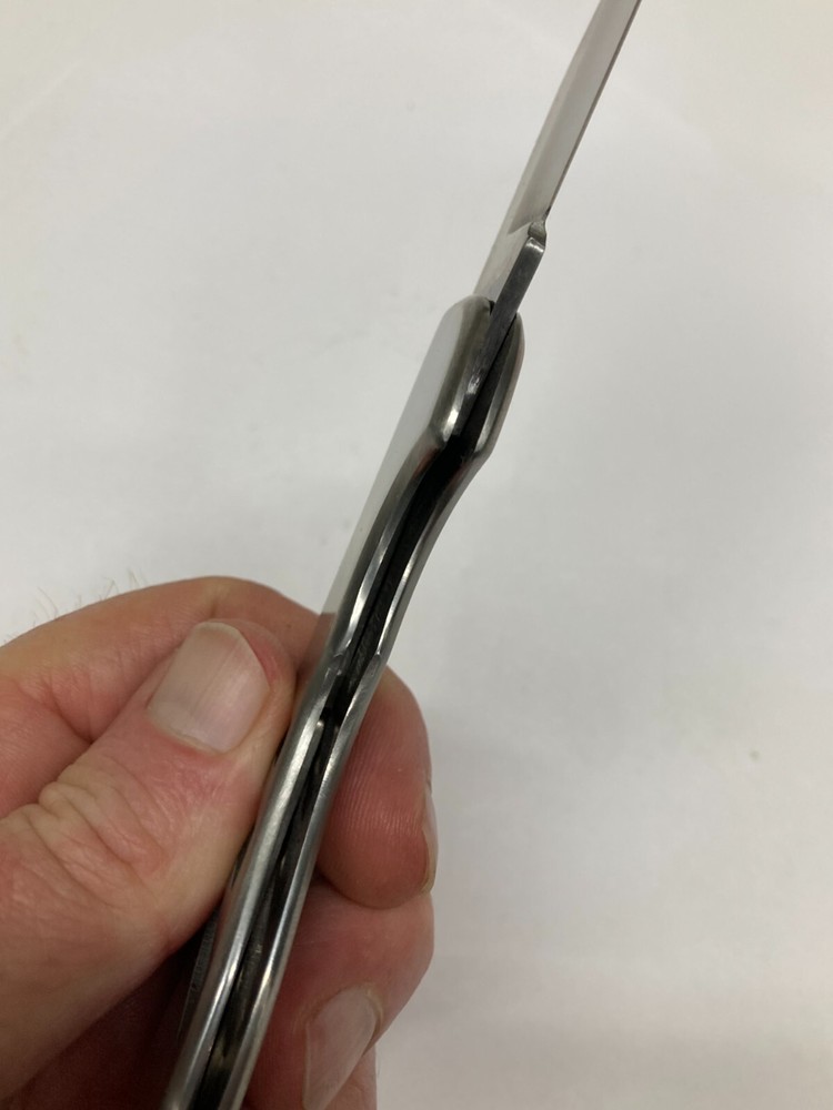 Master Silver Folder w/Plain Blade, Clip, Lockback YD-8009