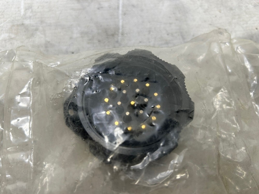 Amphenol Socapex Circular Connector, 19 Contacts, Panel Mount, Socket, Male