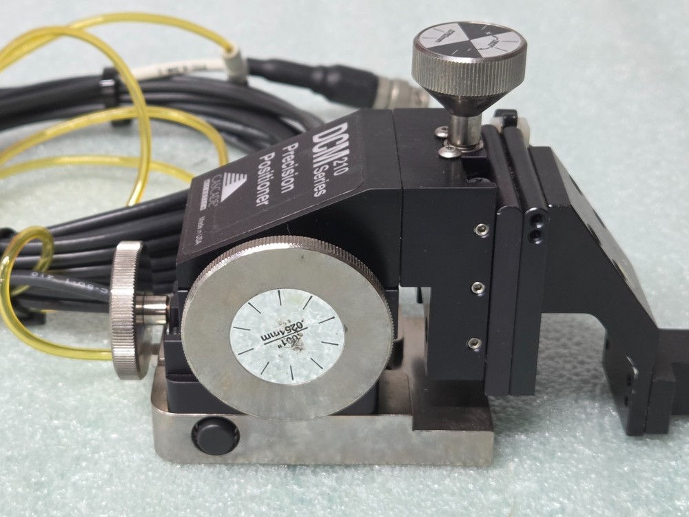 CASCADE MICROTECH DCM 210 PRECISION POSITIONER