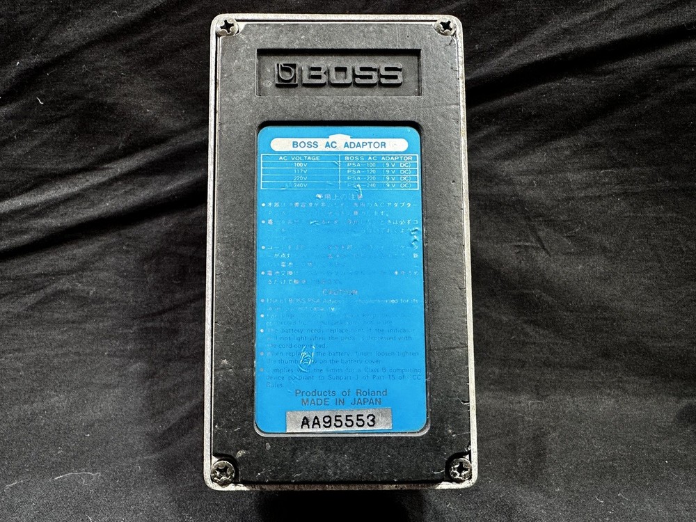 BOSS DC-3 Digital Chorus Guitar Effects Pedal Used