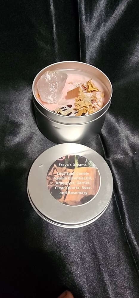 Love Spell Spell Candle Vanilla Scented With Hidden Crystal